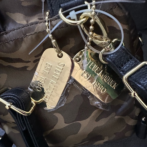 Steve Madden camouflage backpack - Picture 5 of 8